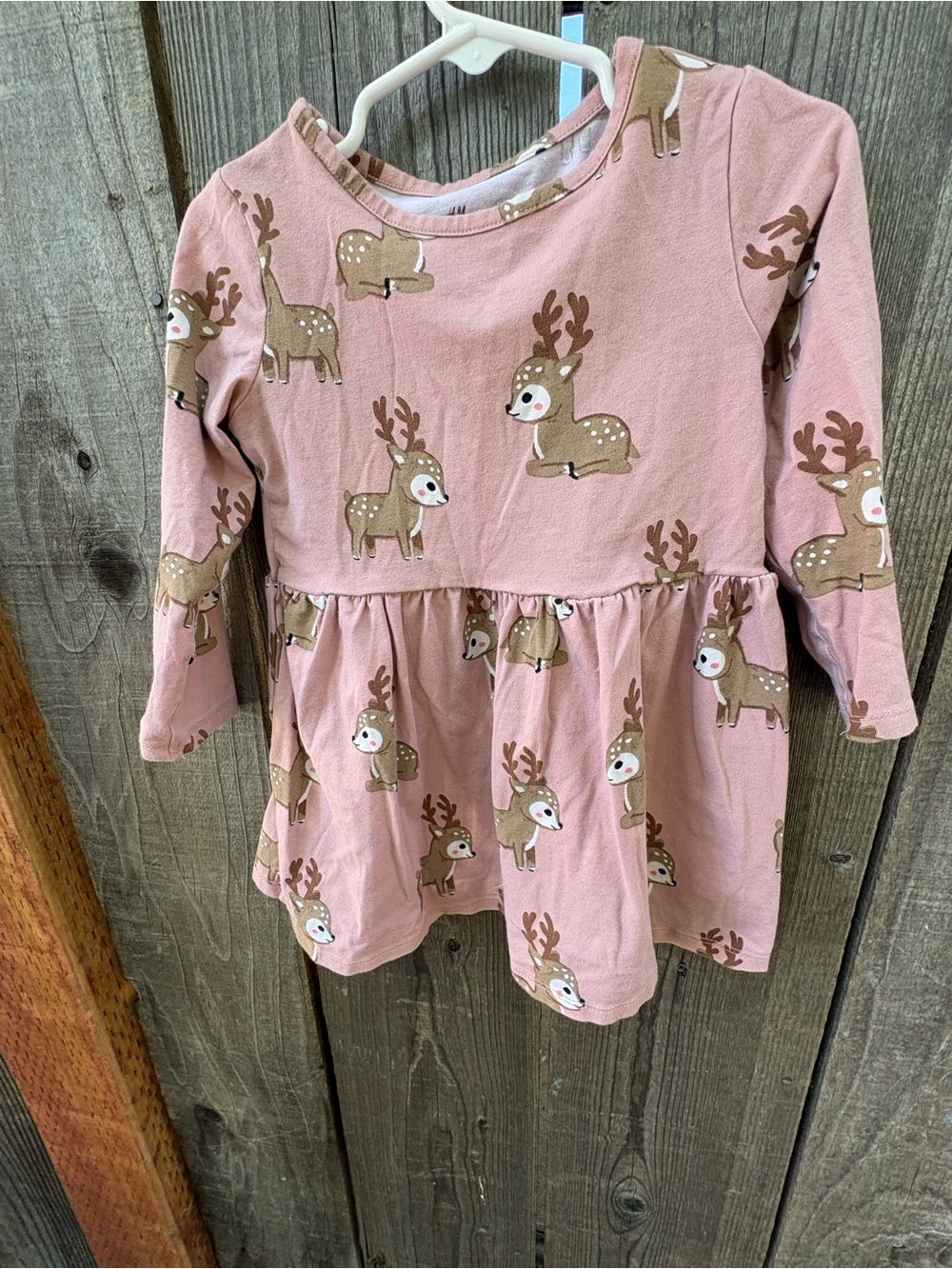 H&M cotton jersey dusty pink playful reindeer print